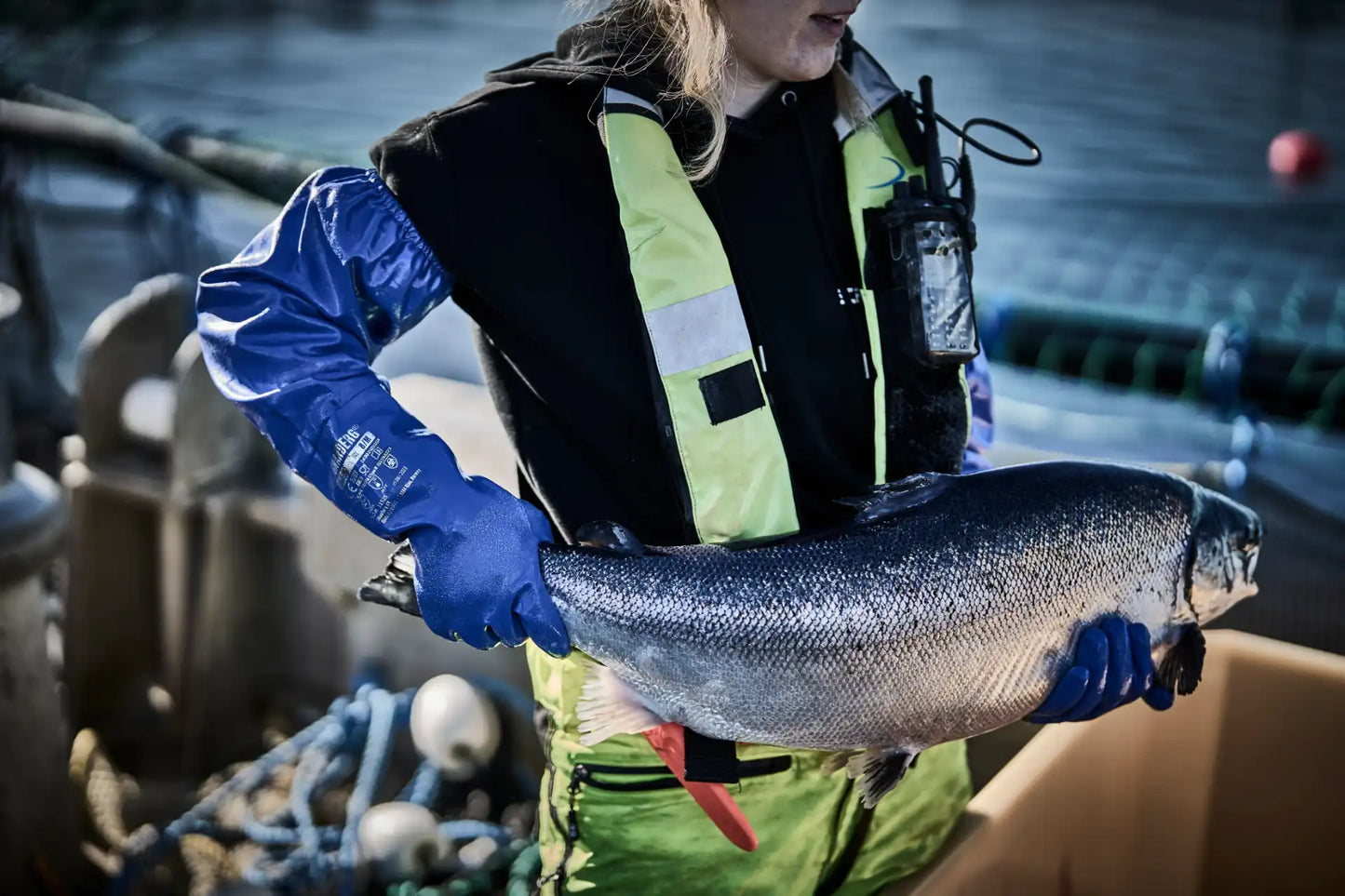 Matgodkjente Granberg 0660 hansker – håndtering av laks på båt; vann- og kjemikaliebestandig nitril