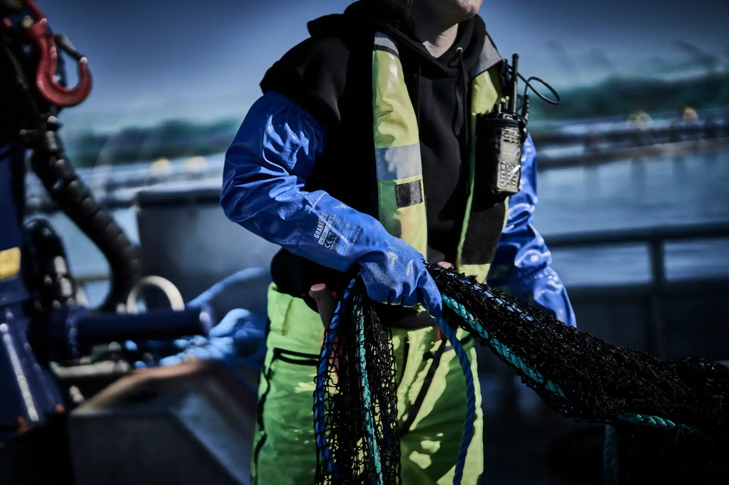 Granberg 0660 nitrilhansker med lang mansjett – håndtering av not på oppdrett, beskyttelse mot væske og fett