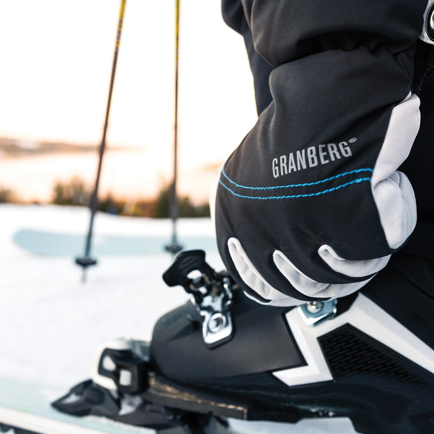 Granberg 4270 skihanske i bruk – nærbilde ved skistøvel
