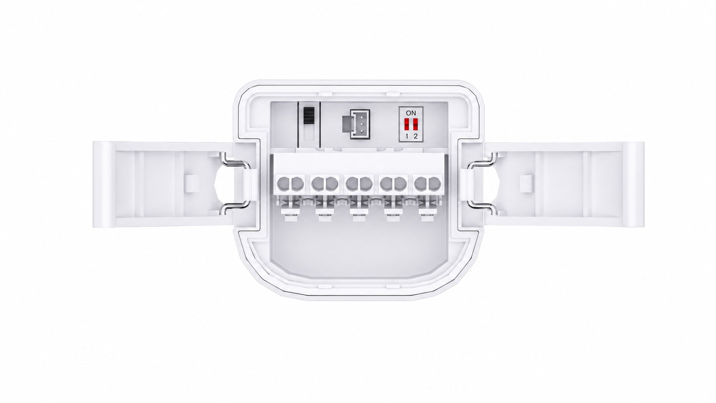 Åpen koblingsboks på Triproof LED armatur IP65 med mikrosensor, Wire Through-gjennomkobling og DIP-bryter for innstillinger.